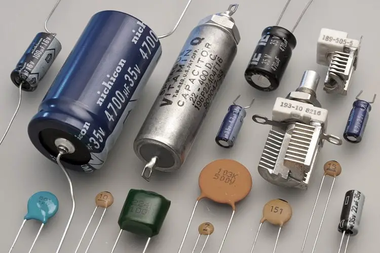 Capacitor and Capacitance | Best 2022